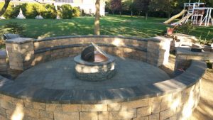 stone-wall-seating-firepit